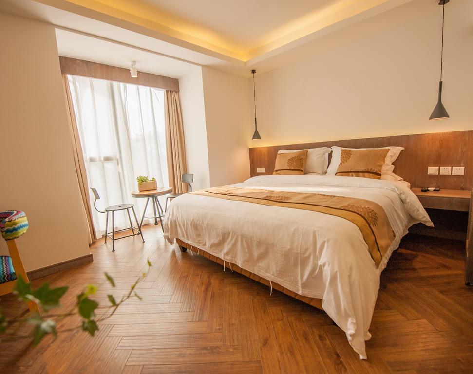 Two Towns Hostel Hàng Châu Ngoại thất bức ảnh